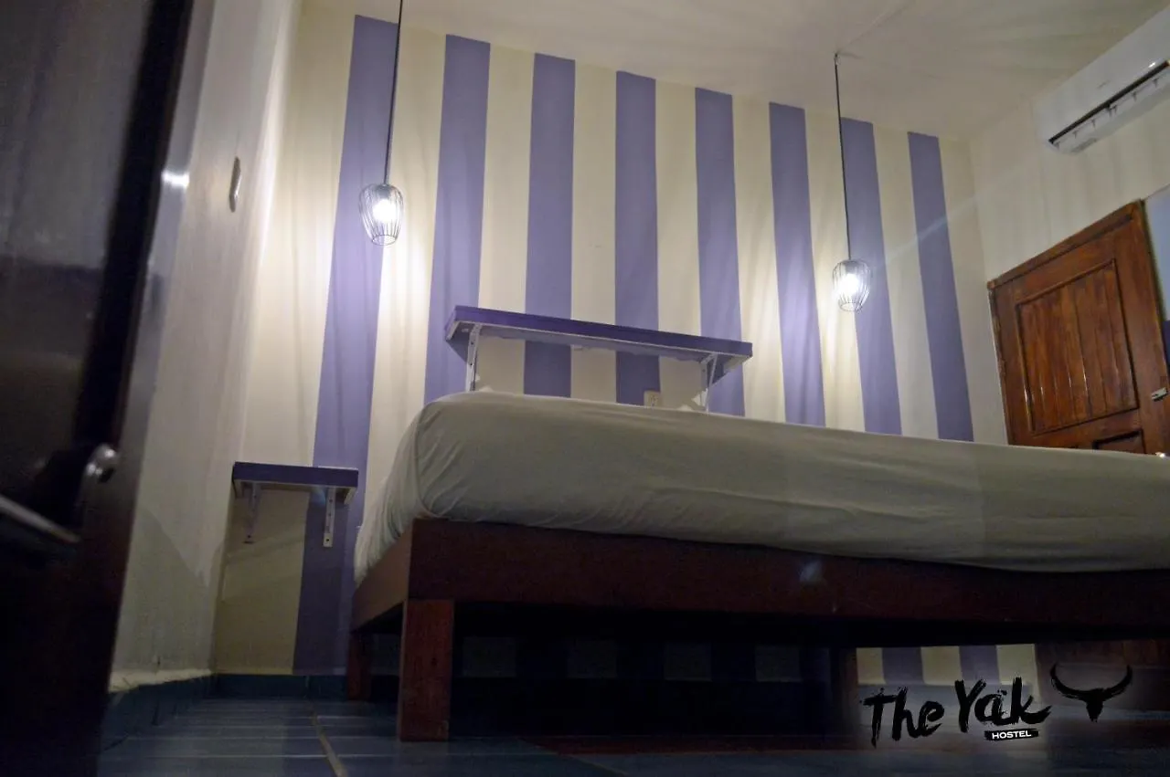 The Yak Hostel Playa del Carmen 0*,  México