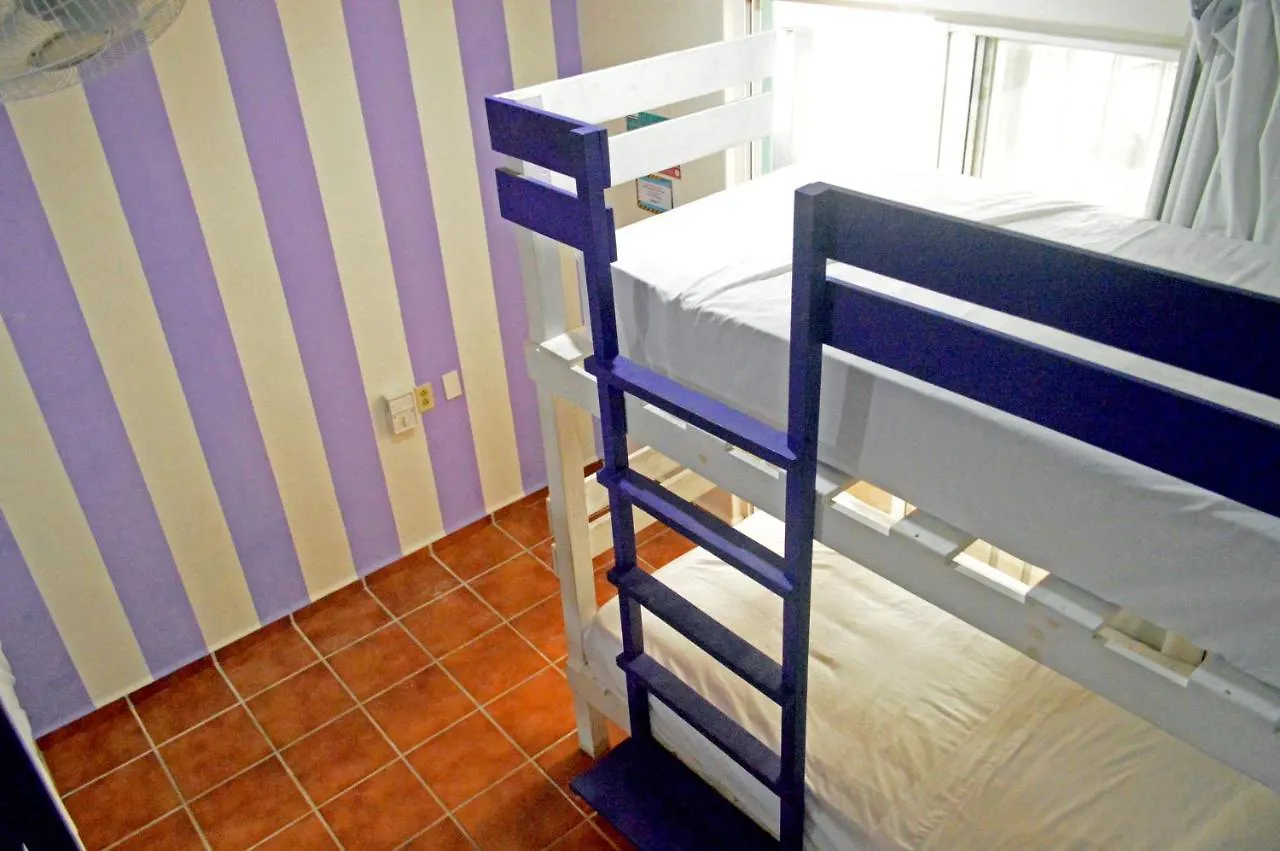 The Yak Hostel Playa del Carmen México
